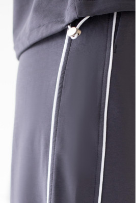 Костюм жіночий